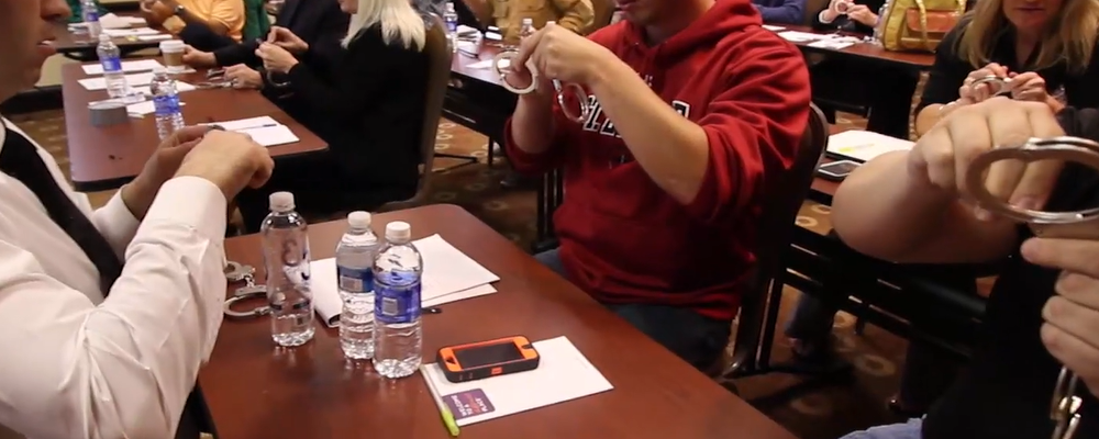 The Secret of Escaping Handcuffs