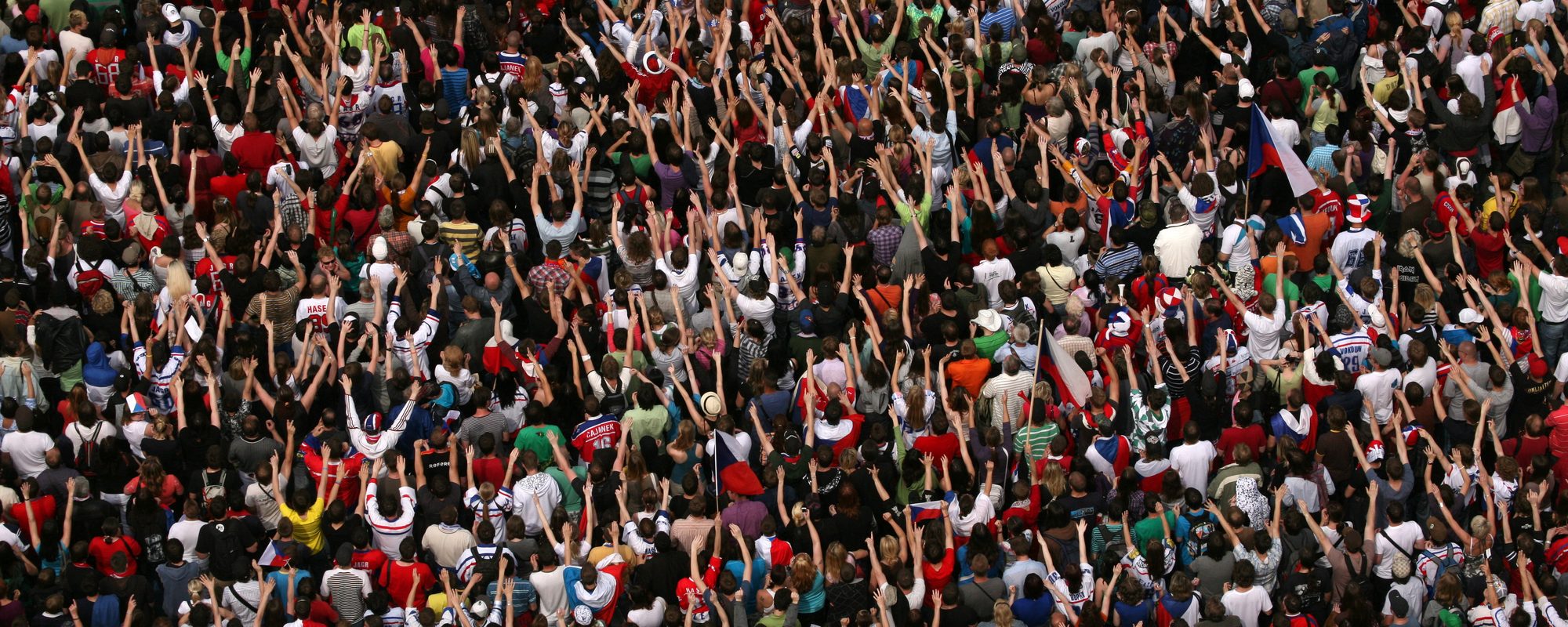 How to survive a panicked stampede