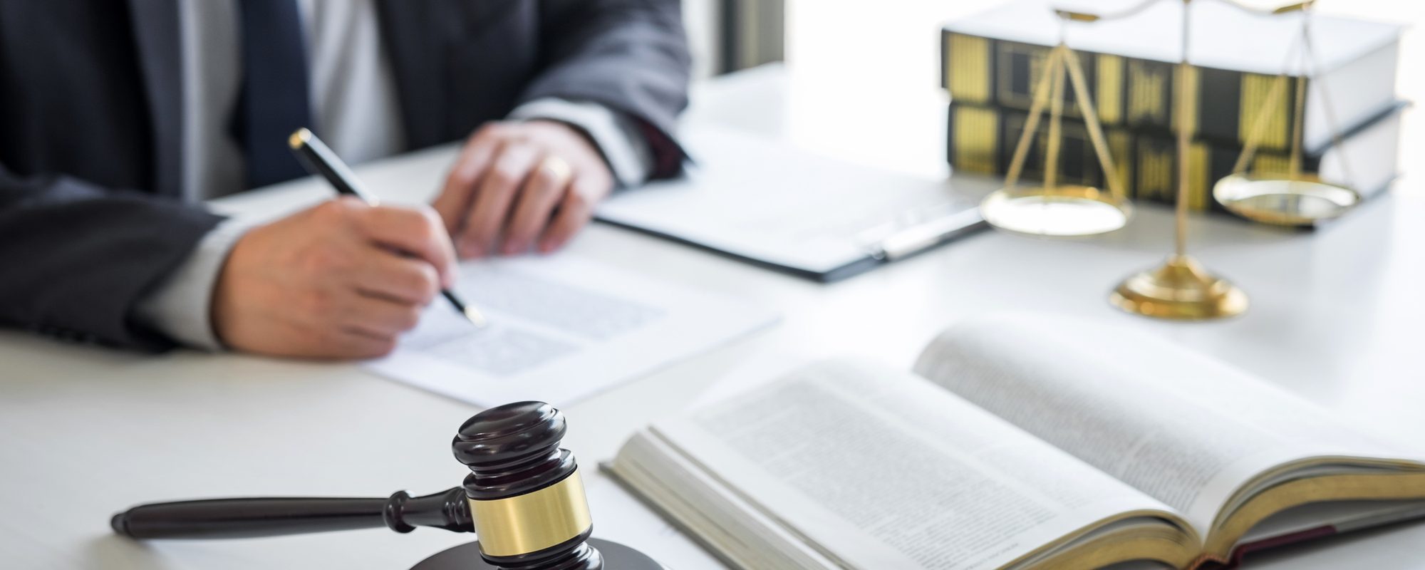 Shady lawyer dupes federal judge using artificial intelligence