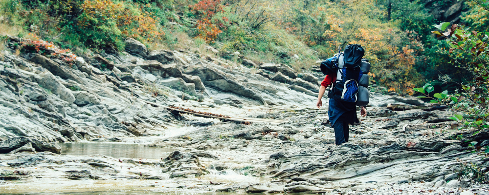 Lost backpack miraculously saves two stranded hikers