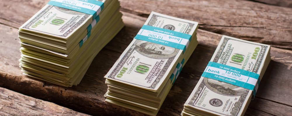 Couple stumbles upon $40,000 at thrift store